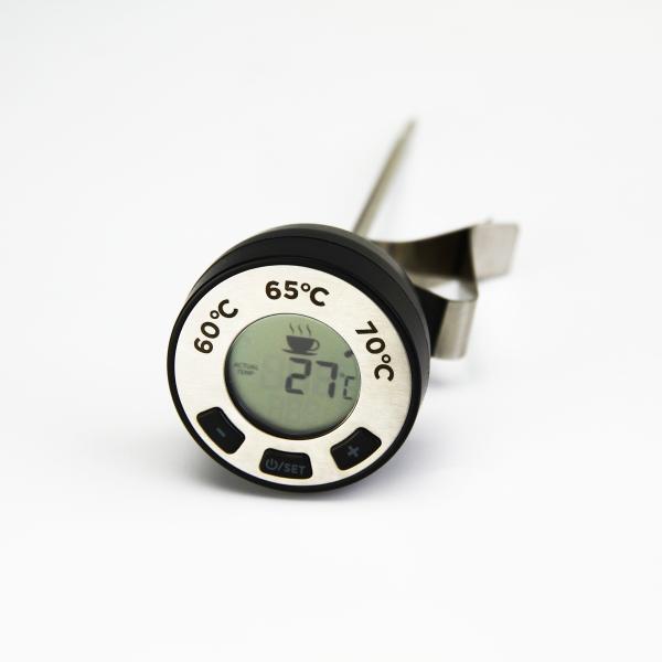 Облегченный момент времени прочитал термометр кухни, датчик температуры вина вод