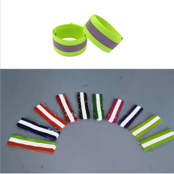 Изготовленные на заказ отражательные Armbands для идя задействуя Jogging зеленых регулируемых прокладок бегунов эластичный