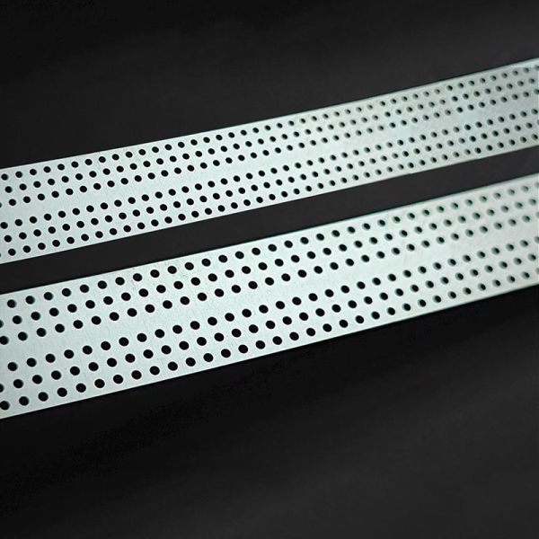 Etched SS Filter Mesh By Reel To Reel Photochemical Etching With Tight