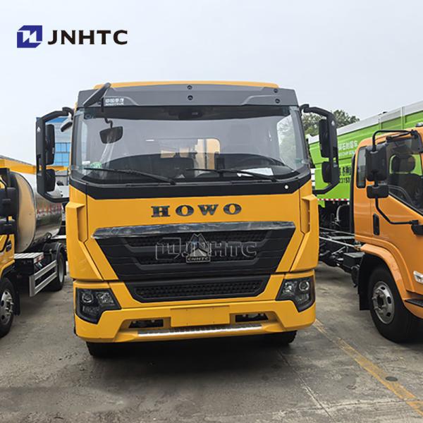 HOWO Road Construction Machinery Automatic Asphalt Distributor Bitumen Distributor Asphalt Spray Truck