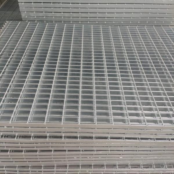 Industrial Grade Textured Aluminum Safety Grate Walkway 3x24