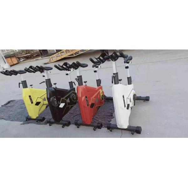 Machine d'entraînement cardio commerciale 13 kg Volant à vélo en salle