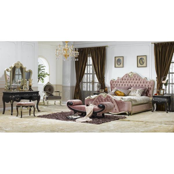 Environmentally Luxury European Bedroom Furniture Fashion Royal Bed Xinyu