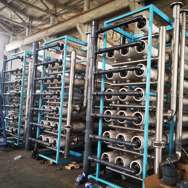 Sistema de filtración tubular de grado industrial para el tratamiento del agua