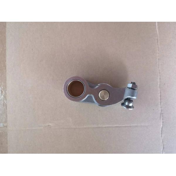 El brazo basculante 1126100452 del excavador del motor EX300-3 EX300-5 6SD1 incluye el tornillo y la tuerca de ajuste