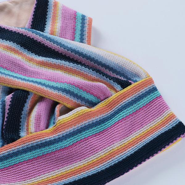 Покрашенное тонкое шеи безрукавное сексуальное вяжет перекрестных женщин блузки