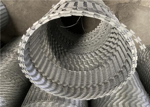 65mm Welded Galvanized Straight Line Barbed Diamond Razor Mesh Fencing