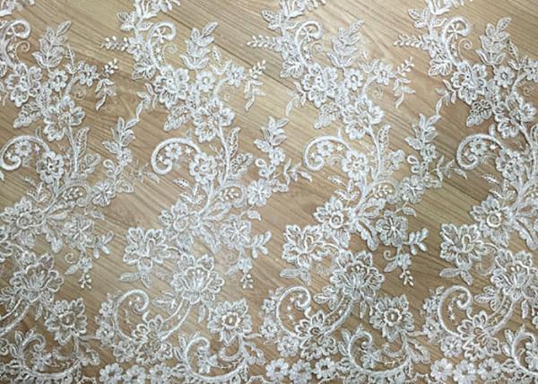 Tela amarrado do laço do marfim delicado, branco floral tela bordada do tule para o vestido de casamento