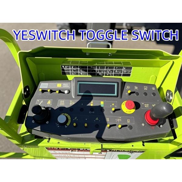 Industrial Toggle Switch SPDT Momentary (ON)-OFF-(ON) High-Current Screw Terminal