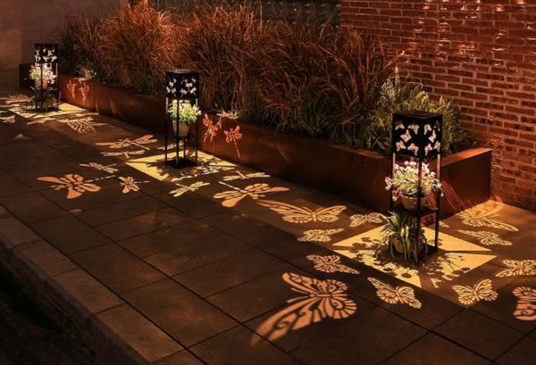 Capacidade de bateria de 1000 MAH Planteiro solar de design de jardim solar com LED Solar Flower Stand