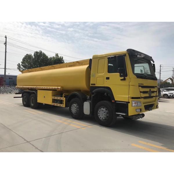 Sinotruck 12 Wheels HOWO 8X4 40000 Litre Fuel Tank Truck with 21-30t Load Capacity