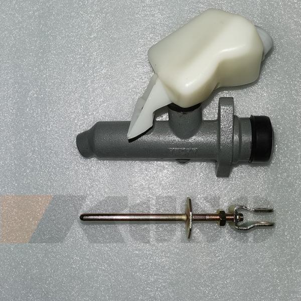 Hino P11C Japanese Truck Part 31420-E0061 Clutch Master Cylinder
