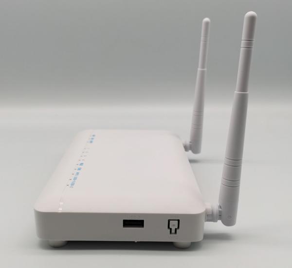 Z TE ZXHN F6600 AX1800のデュアル バンドのトリプルプレイGPON