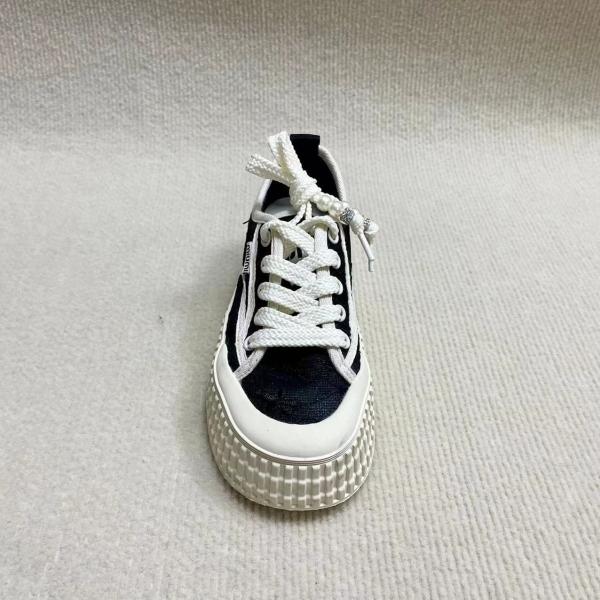 Women lace canvas shoes with thick sole and hollow breathable fisherman