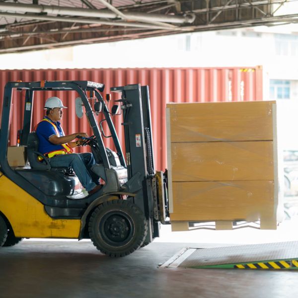 FMC Licensed Freight Forwarder with Global Network Offering Door to Door Logistics Service