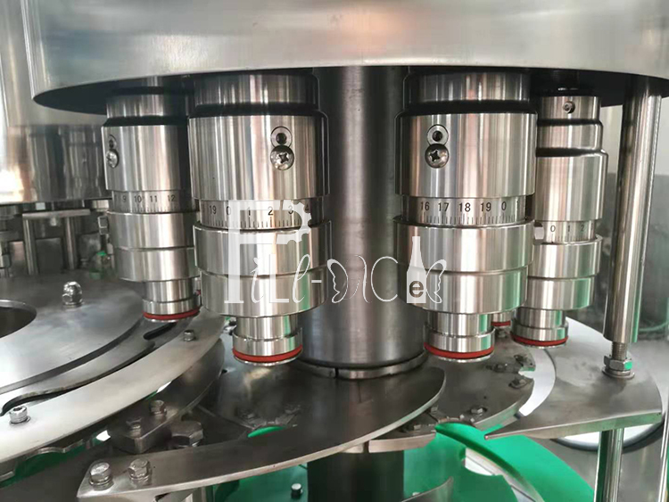 Non gas Full Automatic 3000BPH PET Mineral Water Bottling Machine