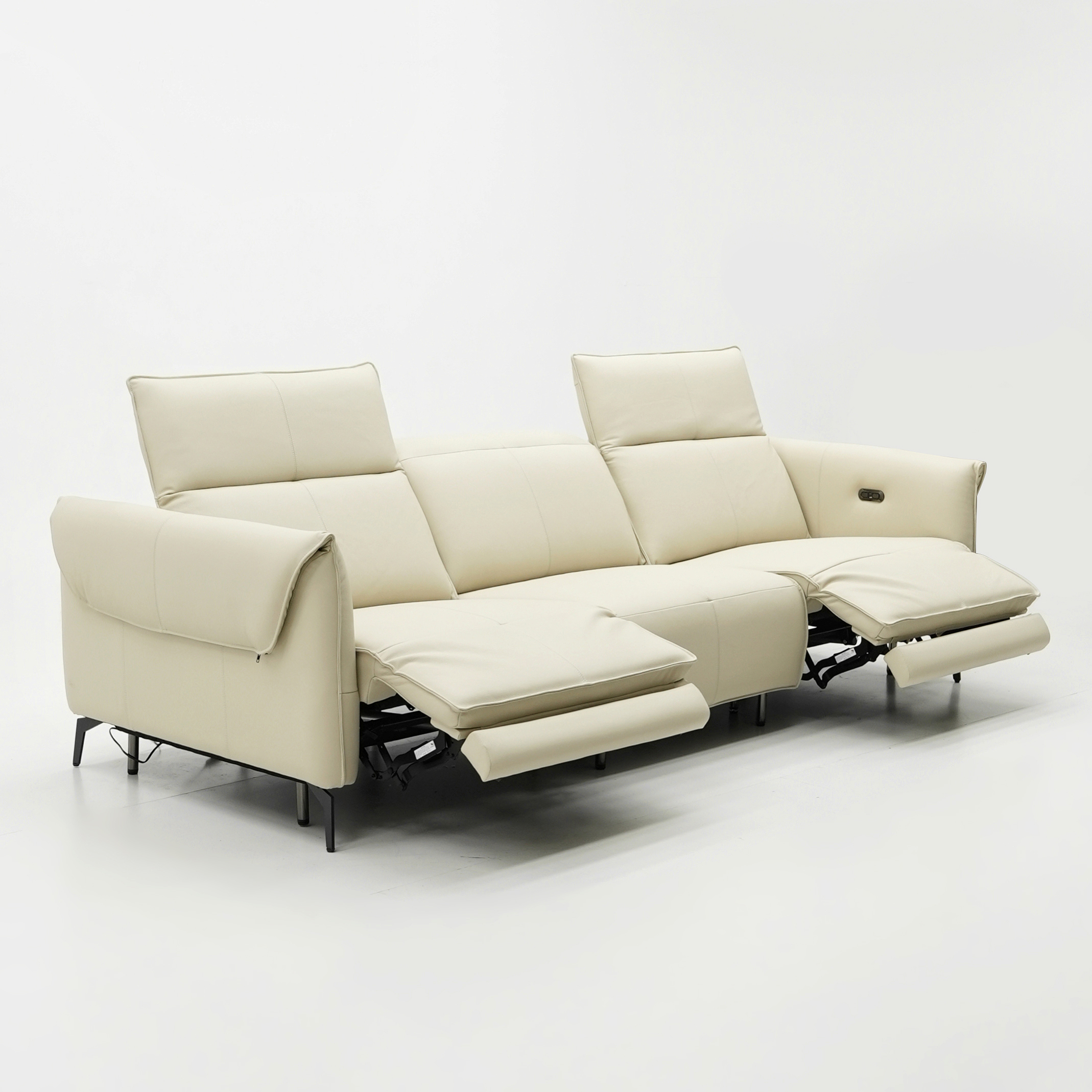 Modern Recliner Sofa with Slim Arms and USB Control – Washable