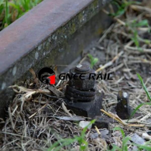 Fermetures de rails résistantes à la corrosion pour la construction de voies ferrées et de ponts durables