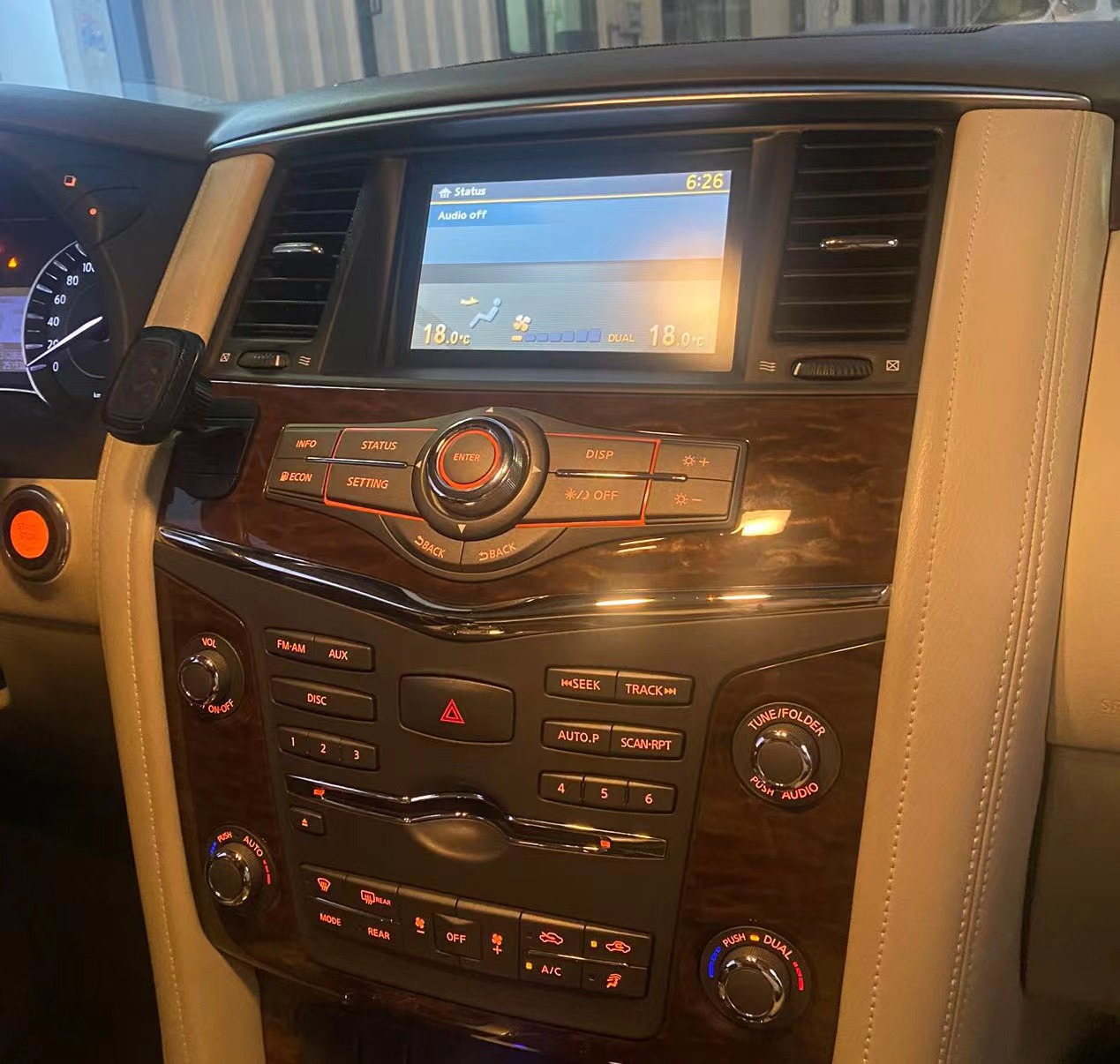Автомобиль андроида подъема экрана типа 2 IT06 HD патруля Y62 Nissan беспроводной carplay