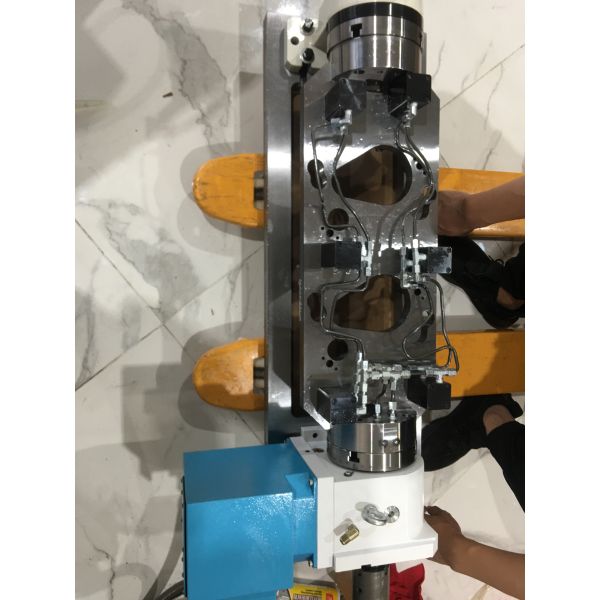 Precision 170mm 4th Axis CNC Rotary Table With Motor / Bearing Steel Construction