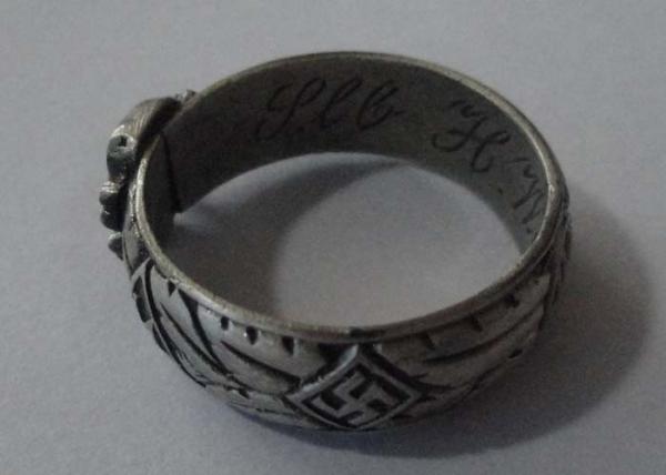 Memorialized Souvenir Badges Metal Ring With Pewter , Antique Silver