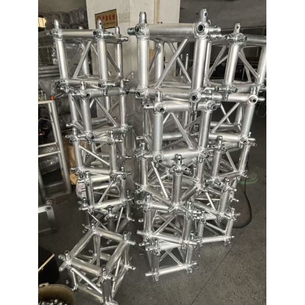 Six Way Aluminum Alloy Stage Truss Accessory Square Pattern Concerts