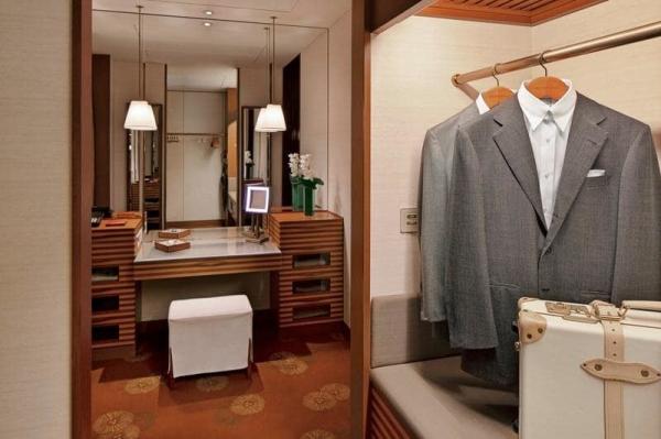 Australia luxury hotel interior design of furniture supplier from China by teak wood bed with upholstered pad and sofa