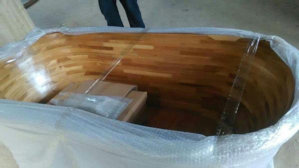 bathtub, bathroom tub,