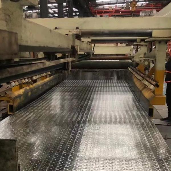 Diamond Pattern Galvanized Steel Plate 600mm-1800mm For Transportation