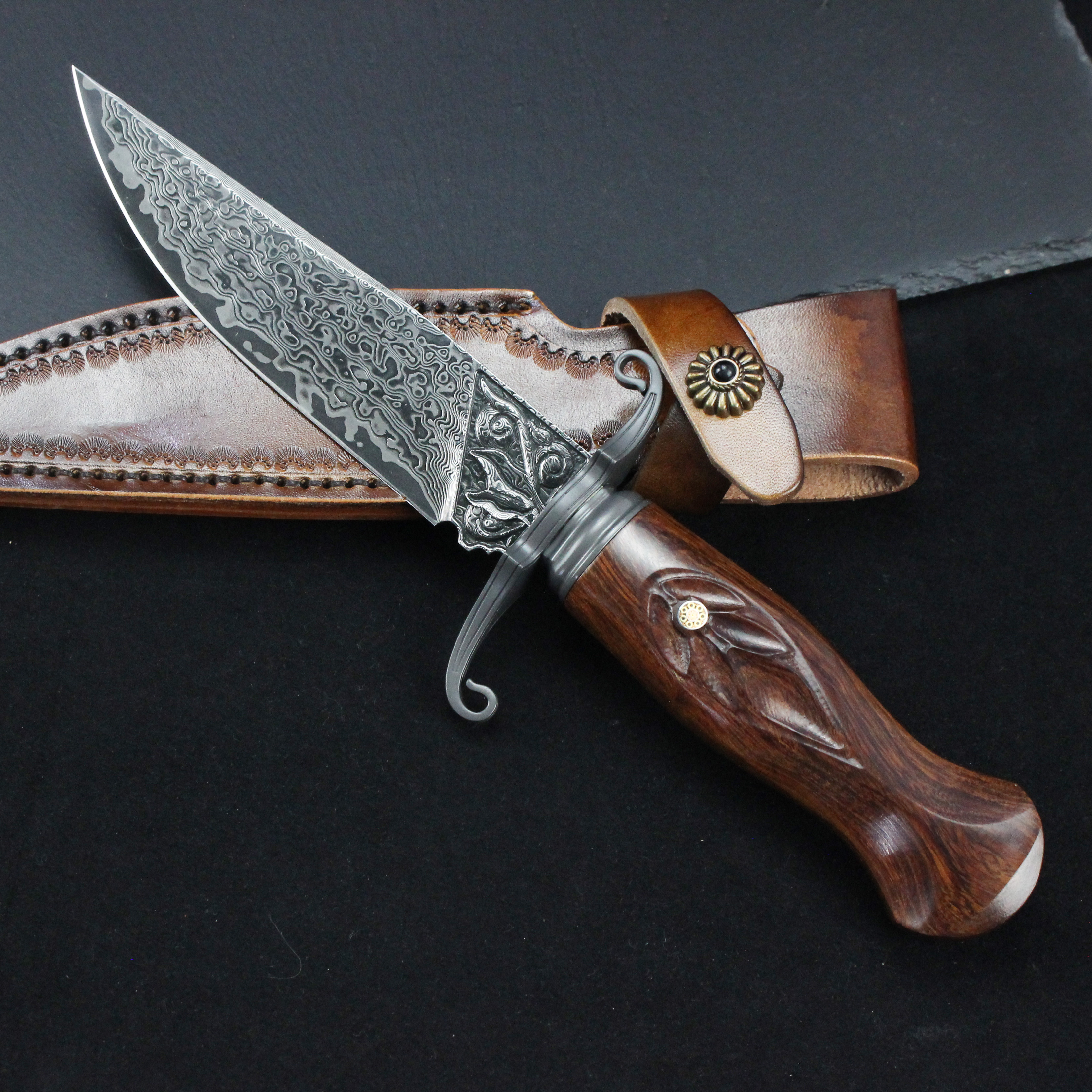 High Quality Damascus Fixed Blade Knife Sand Iron Wood Handle Hunting Survival Knife Camping