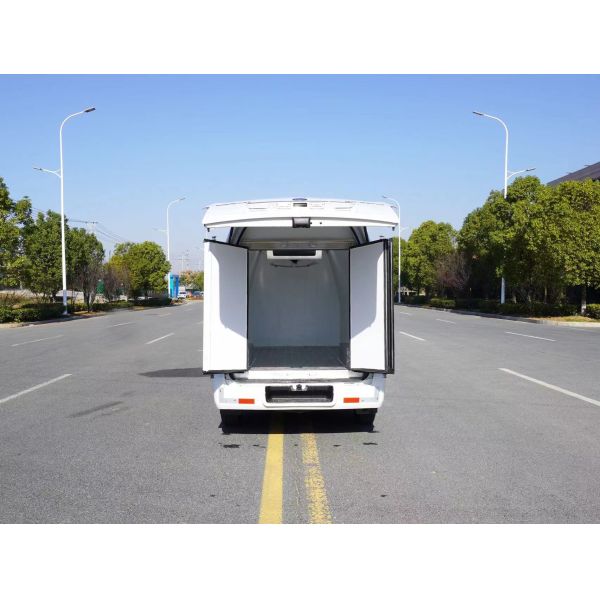 Top-mounted Van Refrigeration System with Temperature Range -25°C to +25°C and Cooling Capacity 21500W at 0℃ for Box Volume ≤6 m³