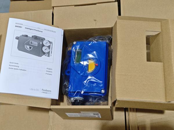 Positionneur de vanne intelligent Foxboro SRD991 avec HART, PROFIBUS-PA, FOUNDATION Fieldbus
