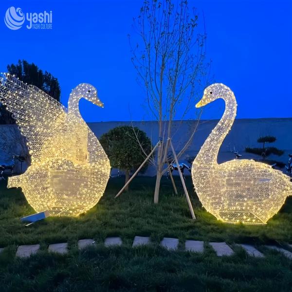 Lifelike Peacock Sculpture Lighting for Zoo and Park Decorations