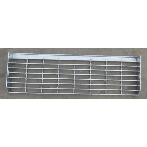 T4 Checkered Platenosing Steel Grate Stair Treads Bearing Bars At 40mm Pitch