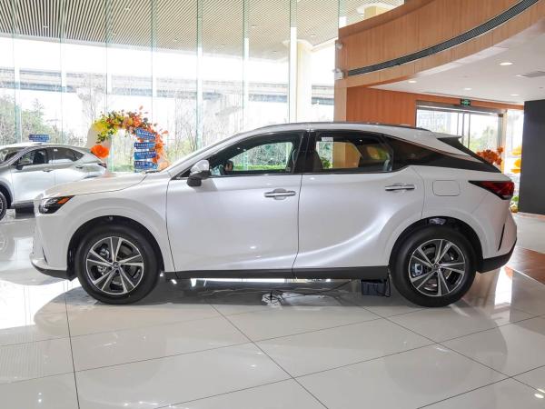 Get the Best Deal on Popular Used Cars Lexus RX 2025 350h AWD Midsize-Large SUV with Materials and Modern Design