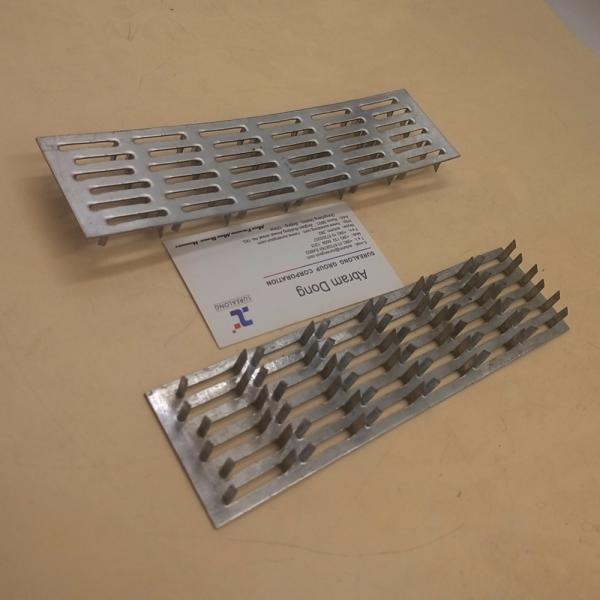 Placas de clavos de zinc de banda El componente esencial para el conector de madera de placa dentada