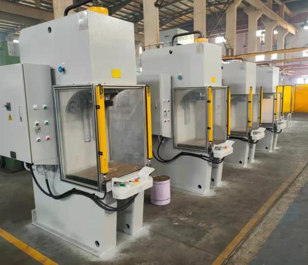 Équipement Max. Working Temperature 120℃ de la presse 25MPA hydraulique