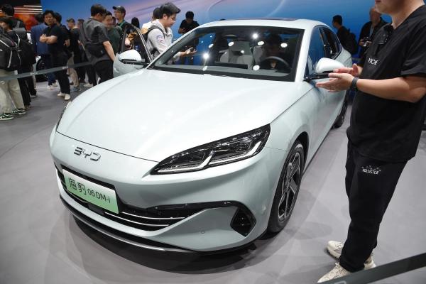 Optimize 06Dm-I-2024 1.5L 120Km Smart Medium Seal for 4-Door Sedan PHEV Car by BYD