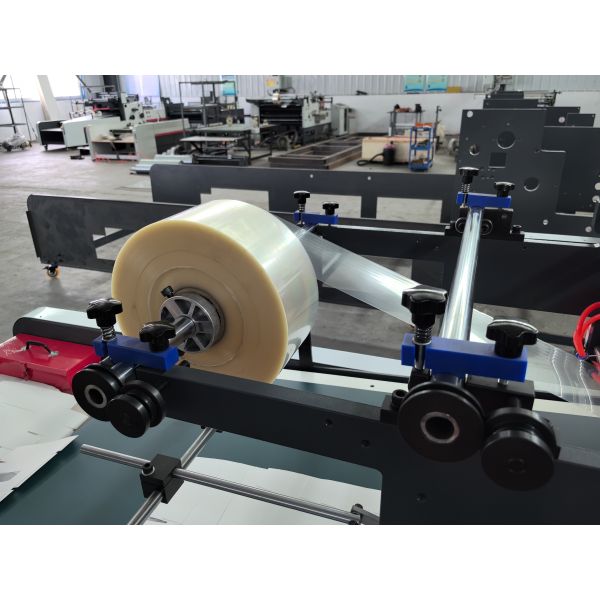 SINO JIGUO TC-1100A Automatic Window Patching Machine，Max. sheet size (mm)：1100*740，Film Sheet Thickness (mm)：0.03-0.30，Max. Working Speed：20000s/h (Depend on products size)