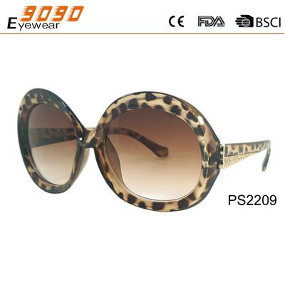 Fashionable design big frame sunglasses with plastic frame ,suitable for men and women