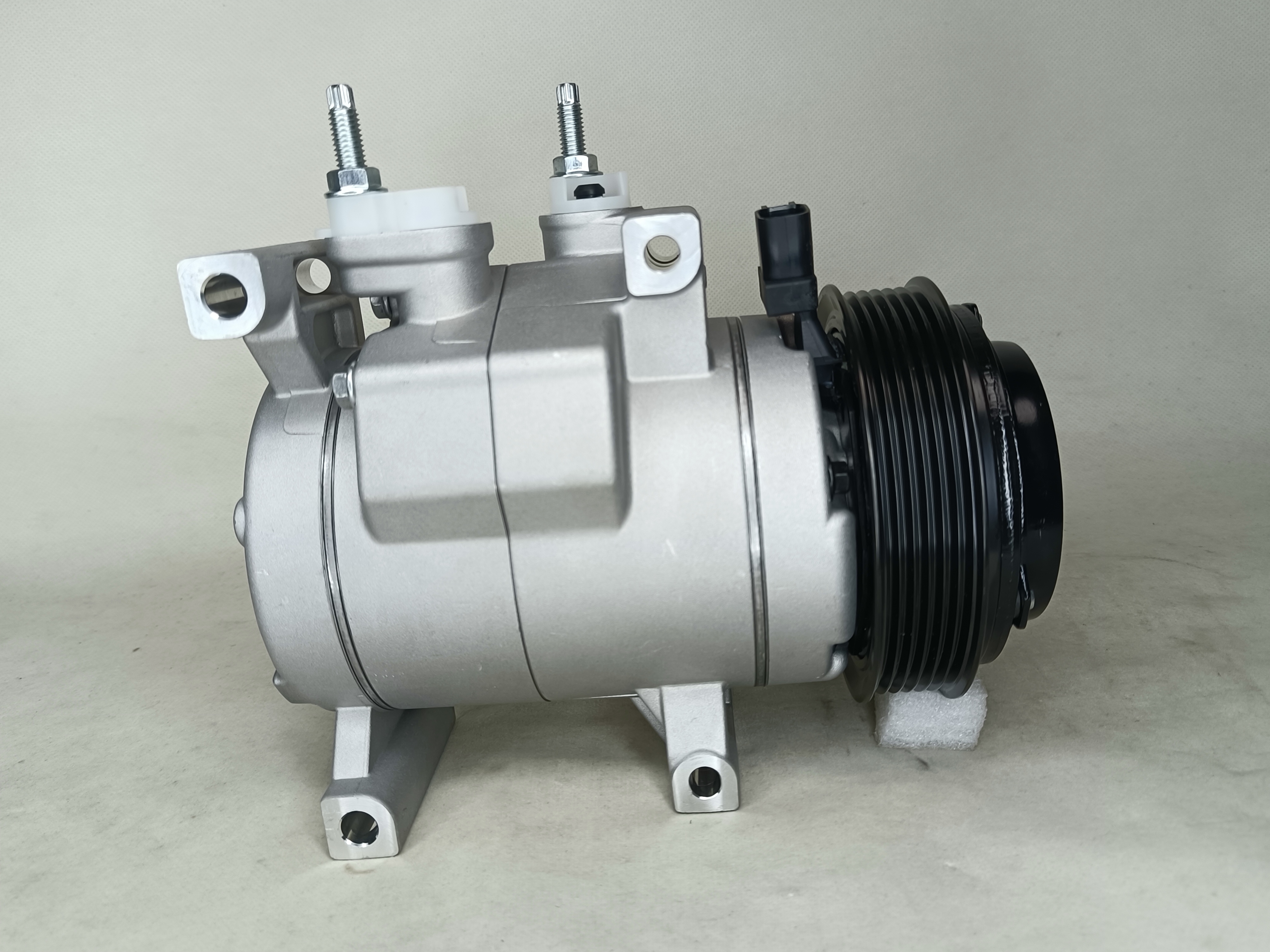 Auto AC Conditioning Compressor For Jeep Wrangler 55111374AB 55111374AC 55111374 F500CCBAA03AD