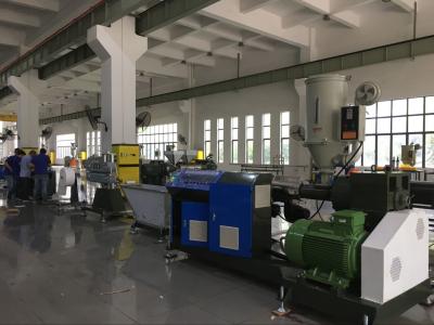 Planta plástica do perfil do Pvc da máquina da extrusão do perfil da drenagem plástica azul da cor