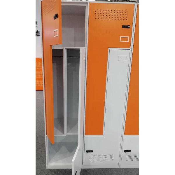 Le revêtement L de poudre forment deux casiers en acier de porte du ton 4 pour l'école de bureau