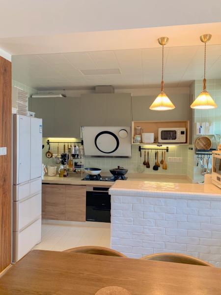 Conception d'armoire de garde-manger de cuisine moderne en stratifié PVC de haute qualité