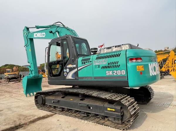 Used Kobelco SK200 Excavator 150HP for Construction Mining