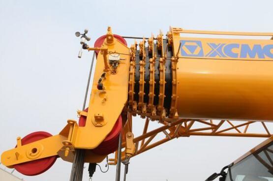 XCMG QAY1200 All Terrain Crane Biggest Mobile Truck Mount Crane With Weichai Engine