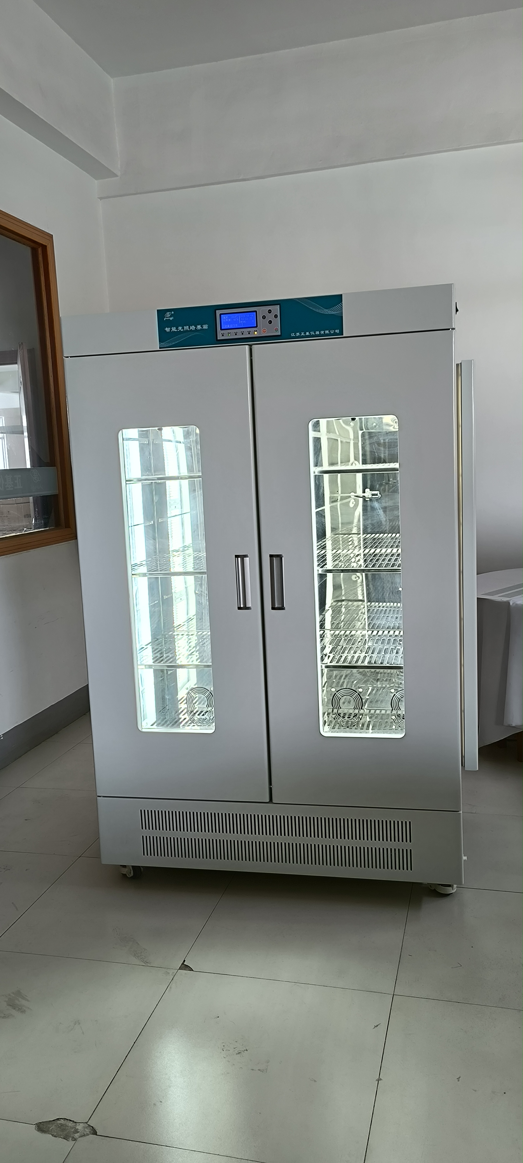 SPX-G SERIES  Illuminated Incubator for Tissue Culture & Microbiology - Precision Control, 0-9999 Min Timer