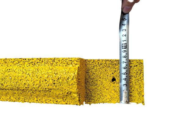 Red Recycled Rubber Garden Edging Customized Rubber Landscape Border 1000*80mm