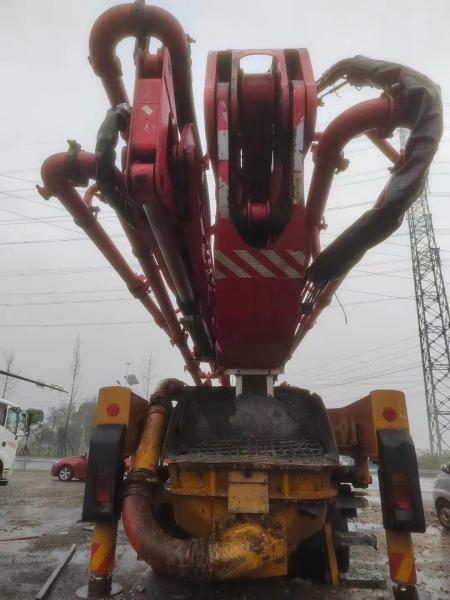49 Meteros de planta de batería de hormigón Dimensiones L*W*H 12000*2550*4000 mm ZLJ5330THBBE
