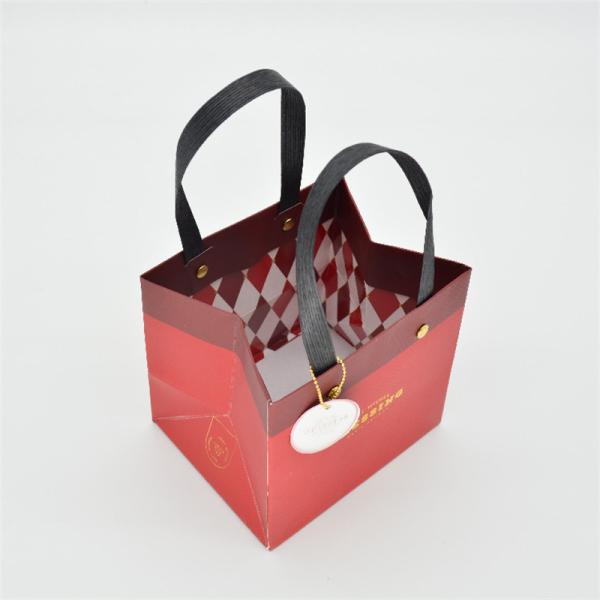 Красная сумка подарка Нового Года, 600g к большим бумажным сумкам 1600g